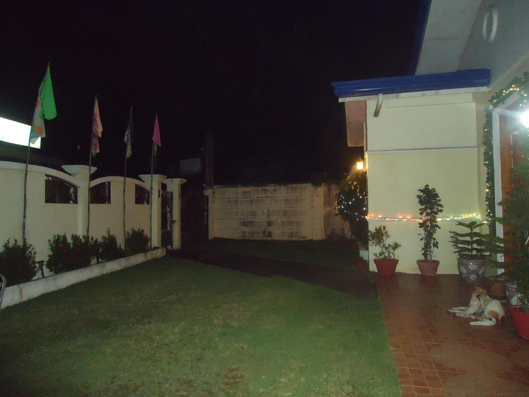 Donsol Aguluz Homestay Экстерьер фото